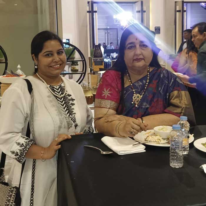 Dr Barkha Gupta with Anuradha Paudwal